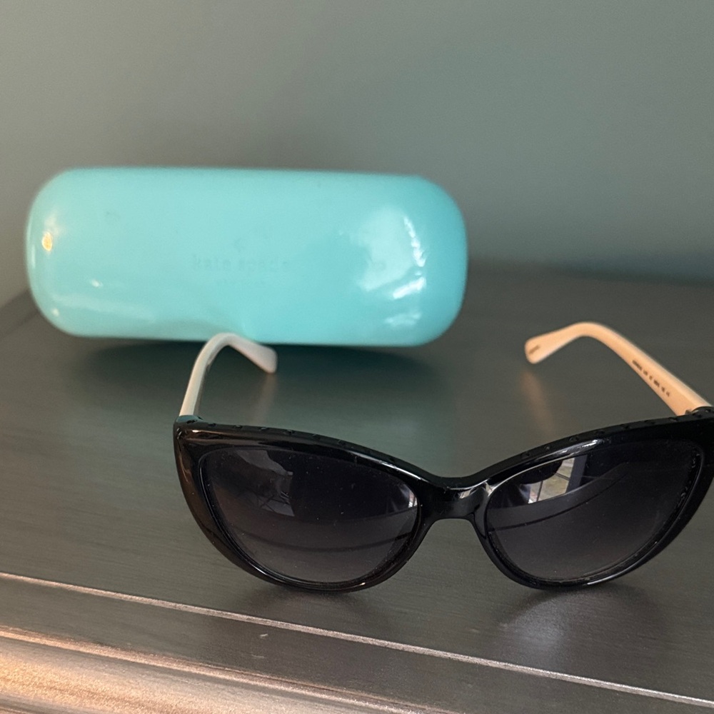 Kate Spade Black and Cream Sunglasses with Case